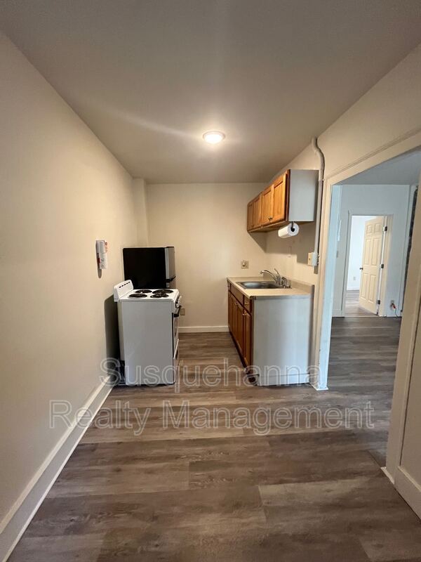 520 W Main St Unit 1st Flr., Palmyra, PA 17078 Condo for Rent in