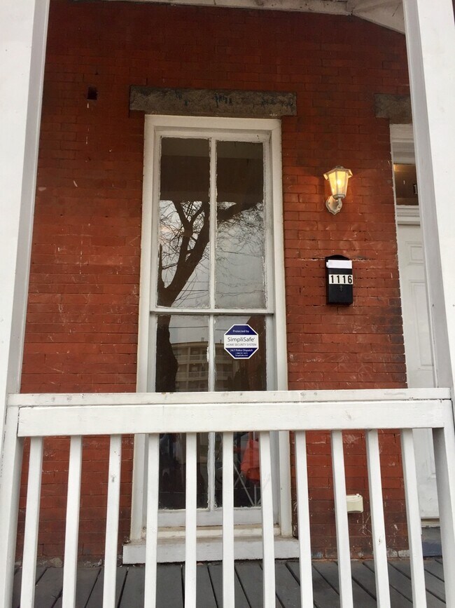 Foto del edificio - 1116 W Marshall St