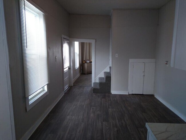 Foto del edificio - 631 Rawling St