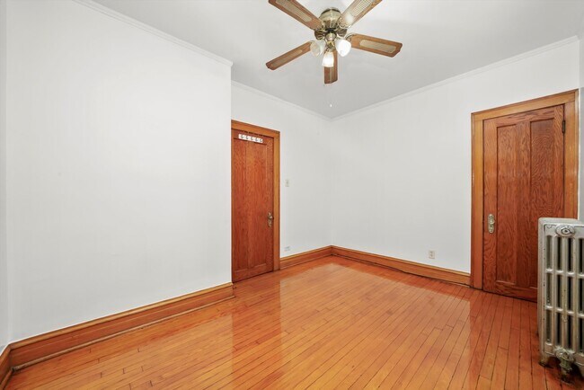 Foto del edificio - 5223 W School St