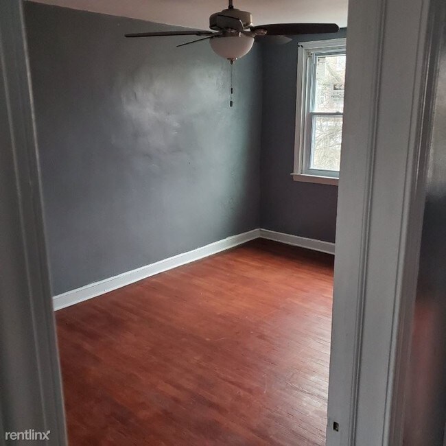 Building Photo - 2 br, 1 bath Apartment - 39* e cliveden