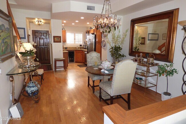 Foto del edificio - 10017 E Mountain View Rd