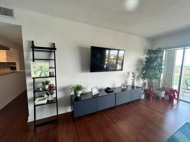 Building Photo - 2451 Brickell Ave