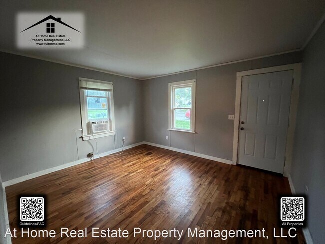 Building Photo - 2 br, 1 bath House - 824 Hackberry Street