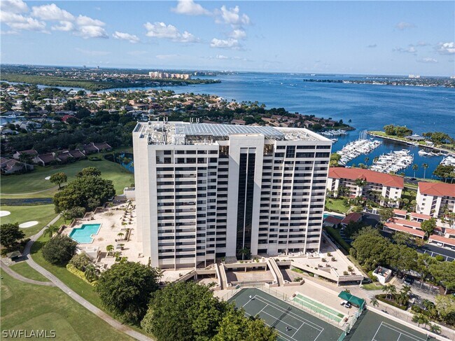 Foto del edificio - 5260 S Landings Dr