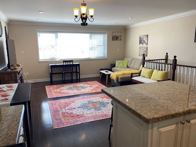 Photo du bâtiment - 5176 Dundas St W