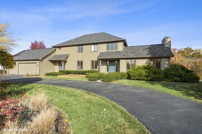 Building Photo - 127 Glen Rd