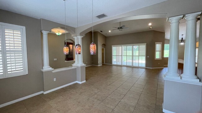 Foto del edificio - 7704 Drayton Cir