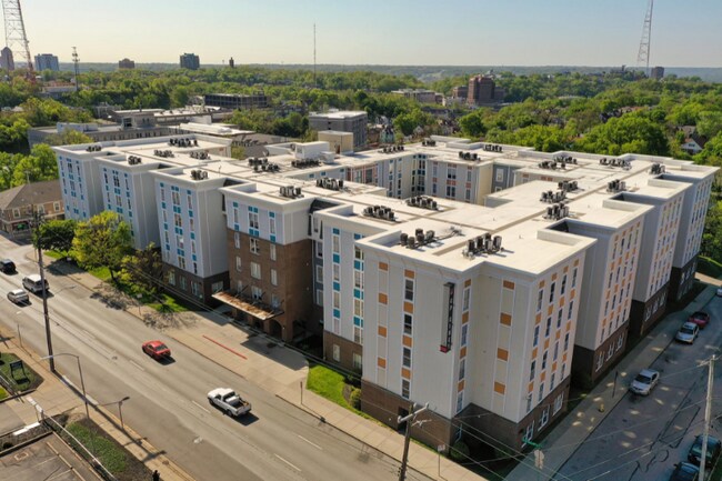 Foto del edificio - 195 E McMillan St