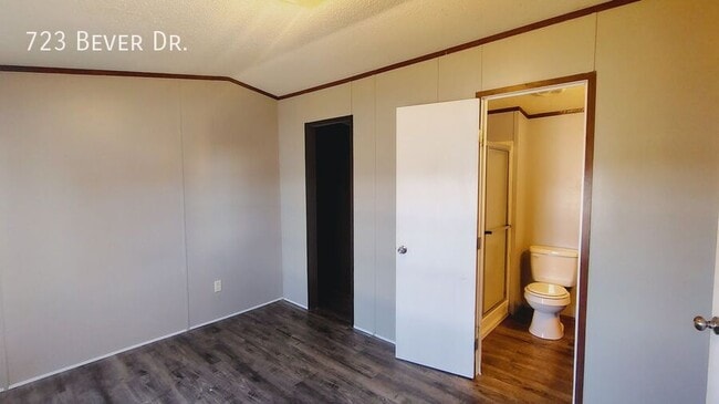 Foto del edificio - 723 W Bever Dr