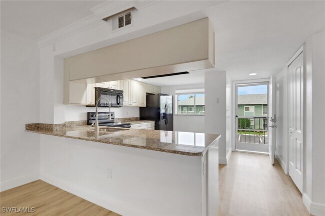 Foto del edificio - 146 Cypress Way E