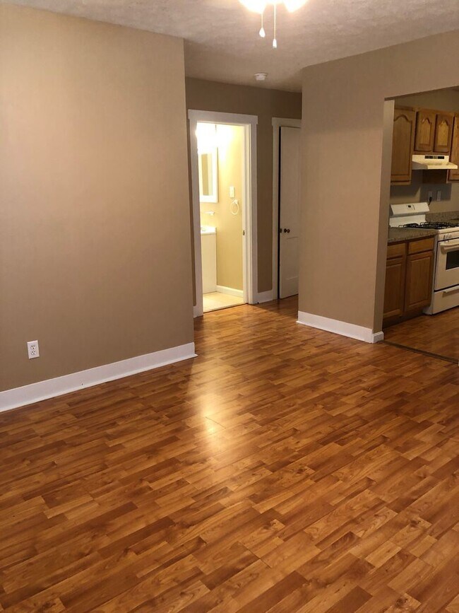 Building Photo - 3 br, 1 bath House - 1603 Bluegrass Ave