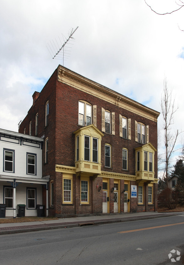 Building Photo - 112-114 Church St