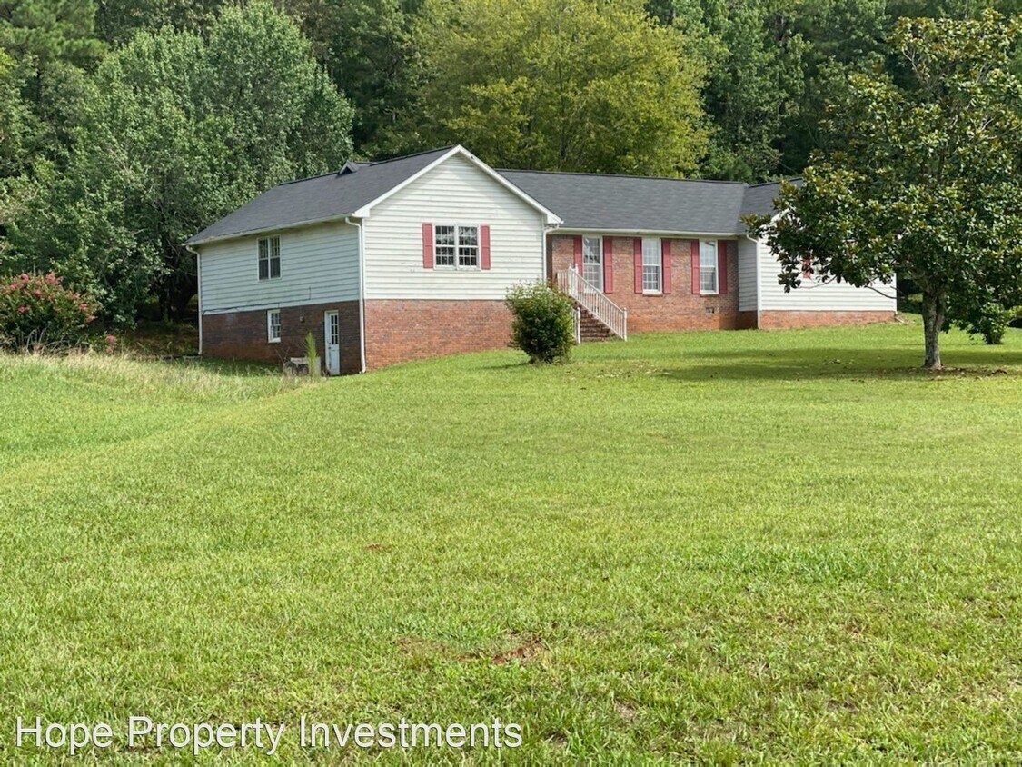 Primary Photo - 3 br, 2 bath House - 99 Sunnybrook Dr