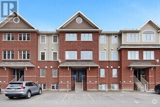 Building Photo - 700 Reardon Private