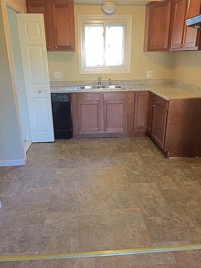 Foto del edificio - Beautifully renovated 3bd/1 1/2 bath home ...