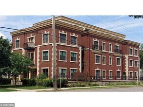 Building Photo - 625 Dayton Ave