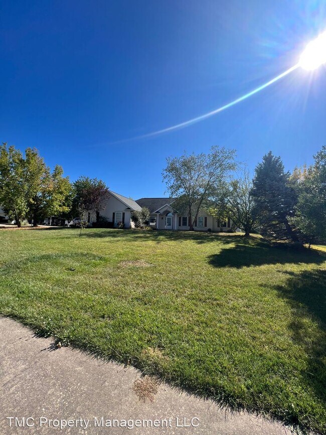 Building Photo - 4 br, 3 bath House - 1608 Kenilworth Dr
