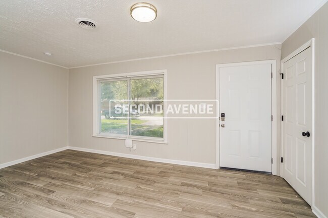 Building Photo - 6111 Trena Trail