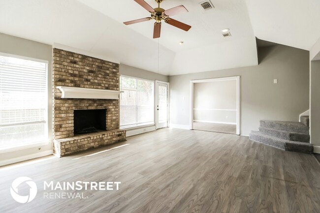 Building Photo - 1607 Bodart Cir