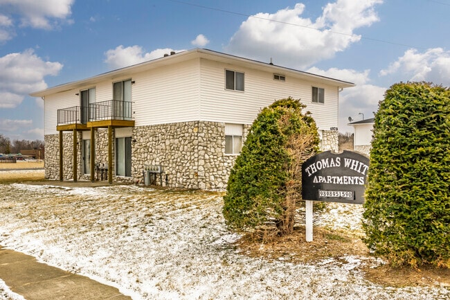 Building Photo - Thomas White Apartments*