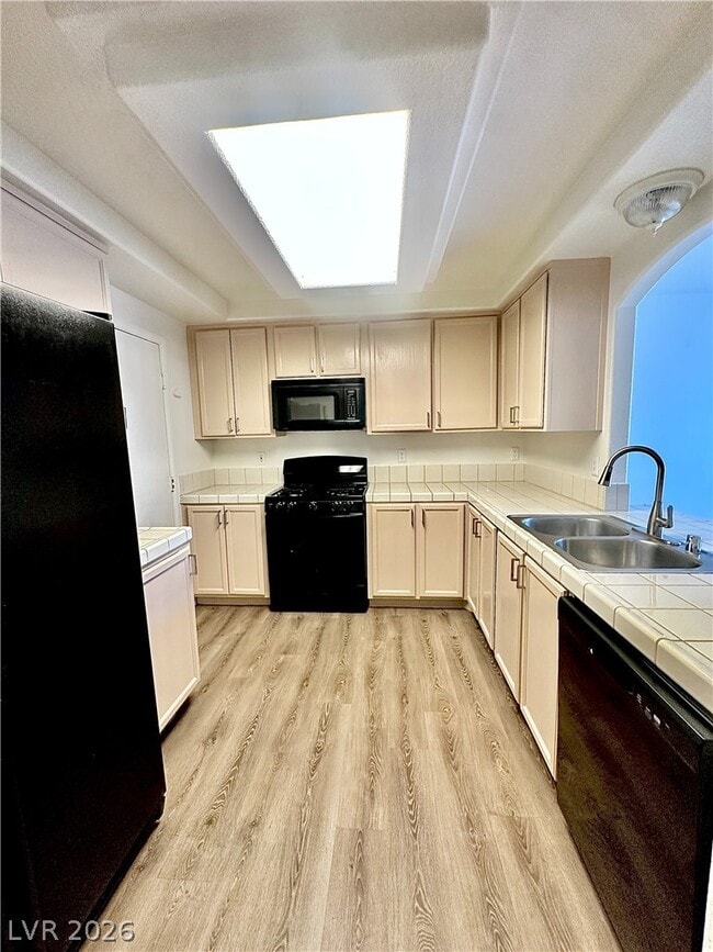 Foto del edificio - 10232 Grecian Laurel Ct