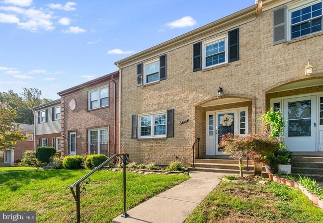 Foto del edificio - 7481 Jayhawk St