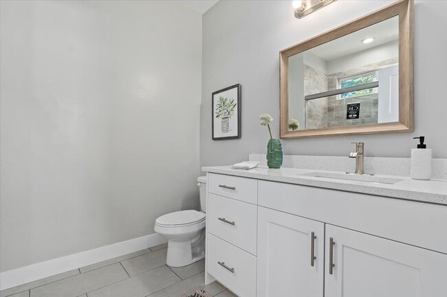 Foto del edificio - 186 N 300 E