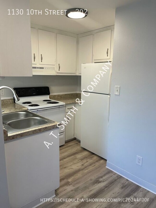 Foto del edificio - Two Bedroom Apartment in the Heart of Down...