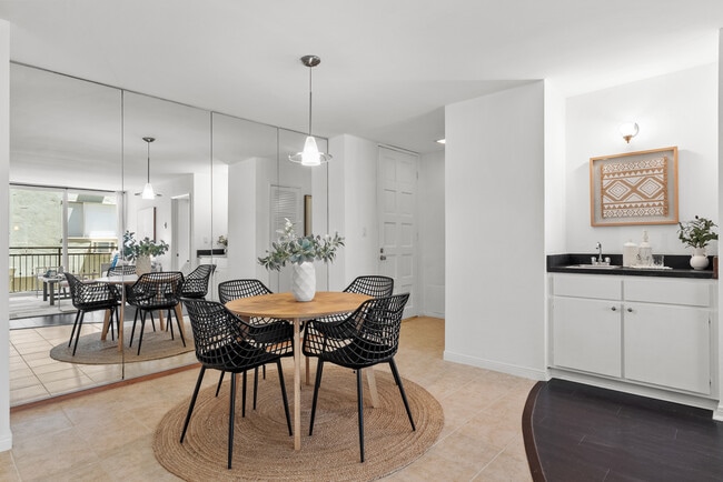 Building Photo - 1885 Veteran Ave