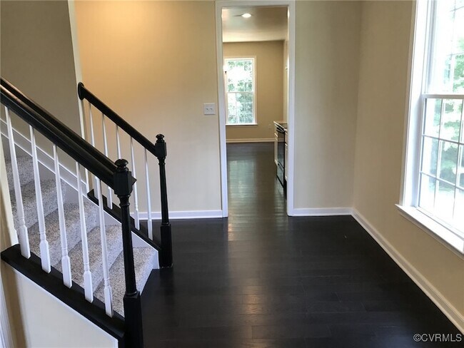 Foto del edificio - 1601 Southcreek Dr