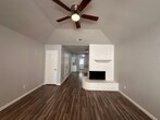 Foto principal - Spacious 3 bedroom, 2 full Bath Duplex Loc...