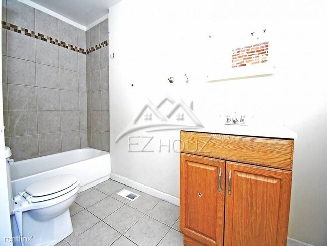 Foto del edificio - 124 N Glover St