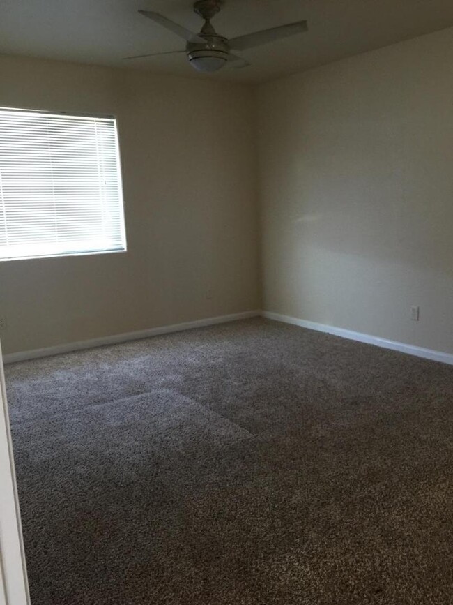 Building Photo - Specious Home has 5Br and 3Ba.