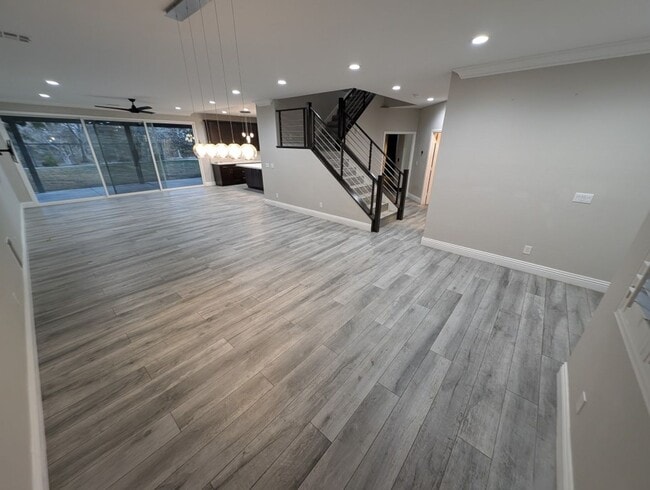 Building Photo - 11005 Salford Dr