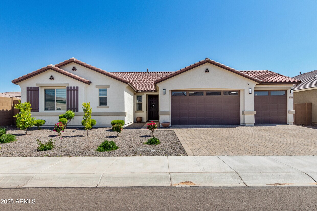 Primary Photo - 8519 N 186th Ln