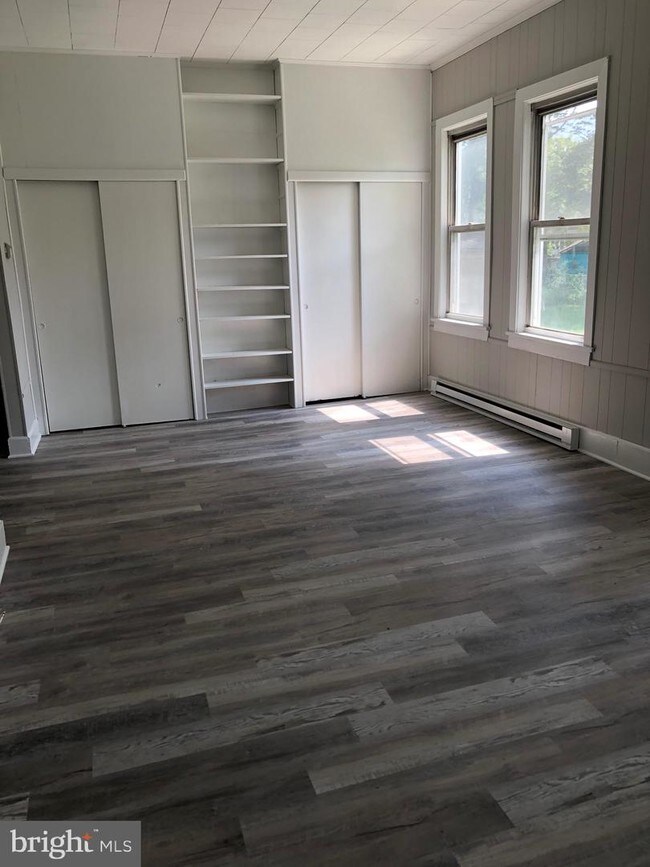Building Photo - 402 Cinnaminson Ave