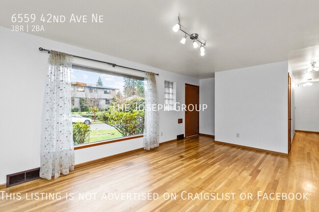 Building Photo - Charming 3 bed/1.5 bath in Seattle's View ...