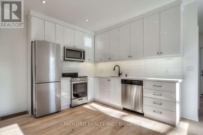 Photo du bâtiment - 429 Brock Ave