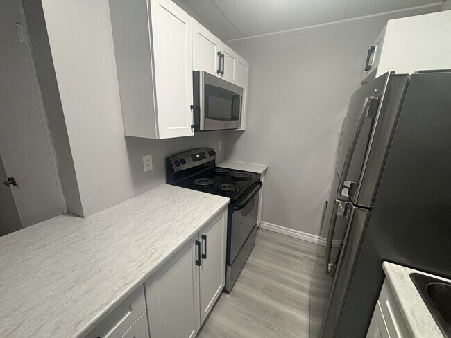 Building Photo - 251 Erb St. W