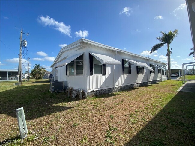 Foto del edificio - 14715 Patrick Henry Rd
