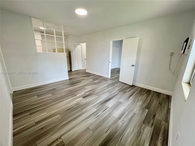 Foto del edificio - 962 NW 6th St