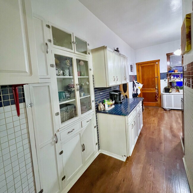 Foto del edificio - 2839 N Southport Ave