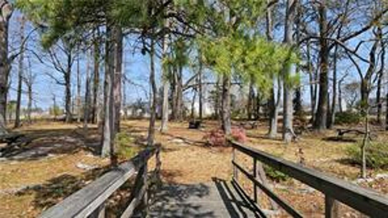 Foto del edificio - Kempsville Condo