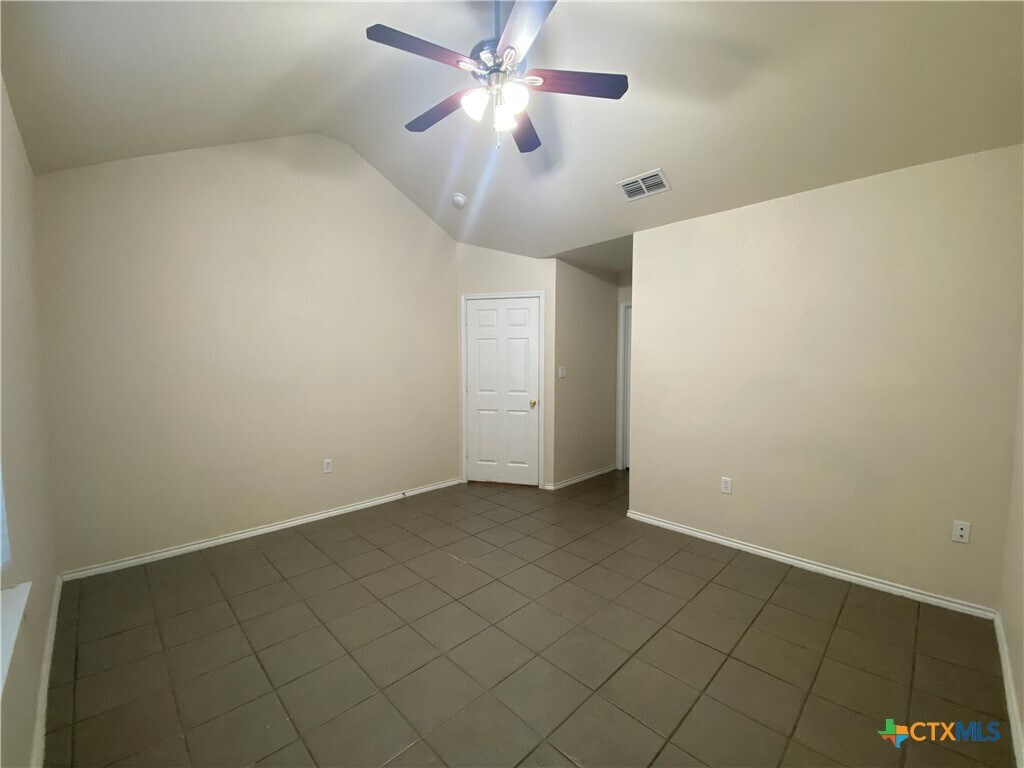 Foto principal - 239 Rosalie Dr