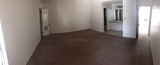 Foto del edificio - Garden home excellent condition