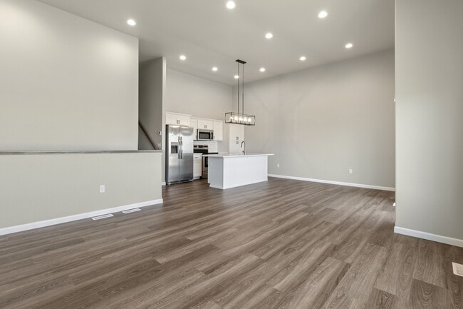 Building Photo - 826 United Dr