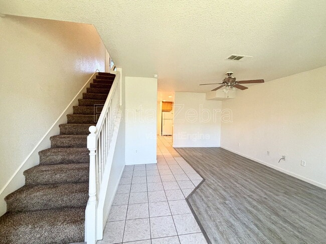 Building Photo - 936 W 13th St