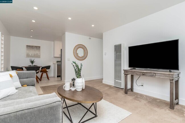 Foto del edificio - 5305 Ridgeview Cir