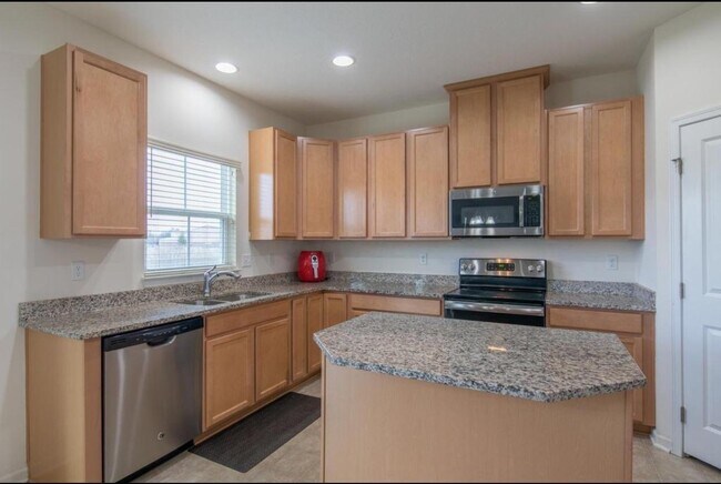 Foto del edificio - 6143 Brandon Dr